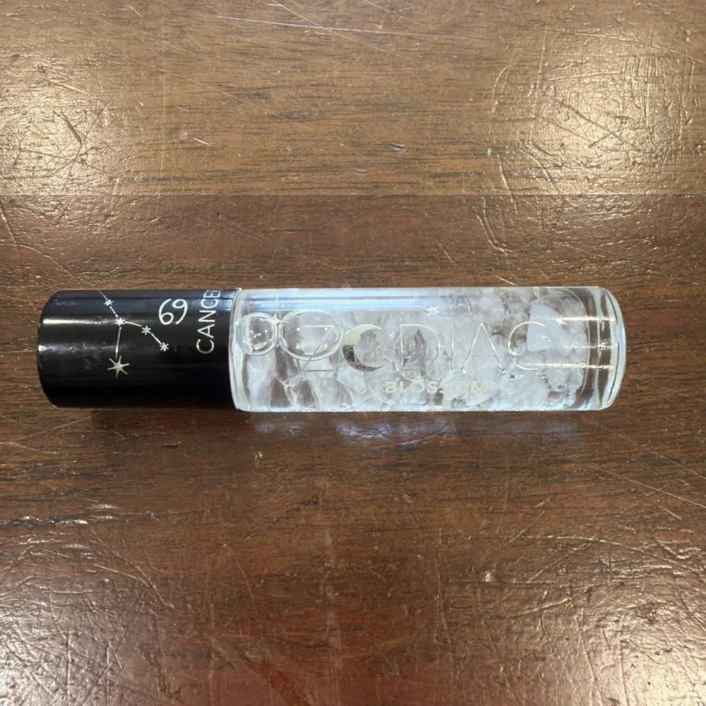 Blossom Zodiac Sign Vanilla Scented Moisturizing Roll-On Lip Gloss - CANCER